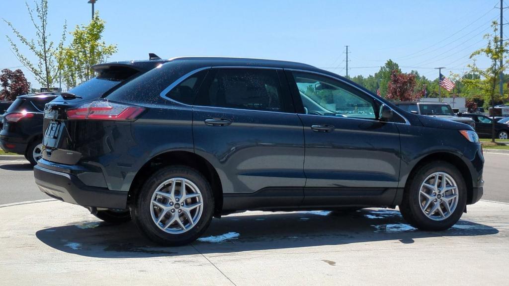 new 2024 Ford Edge car, priced at $36,354