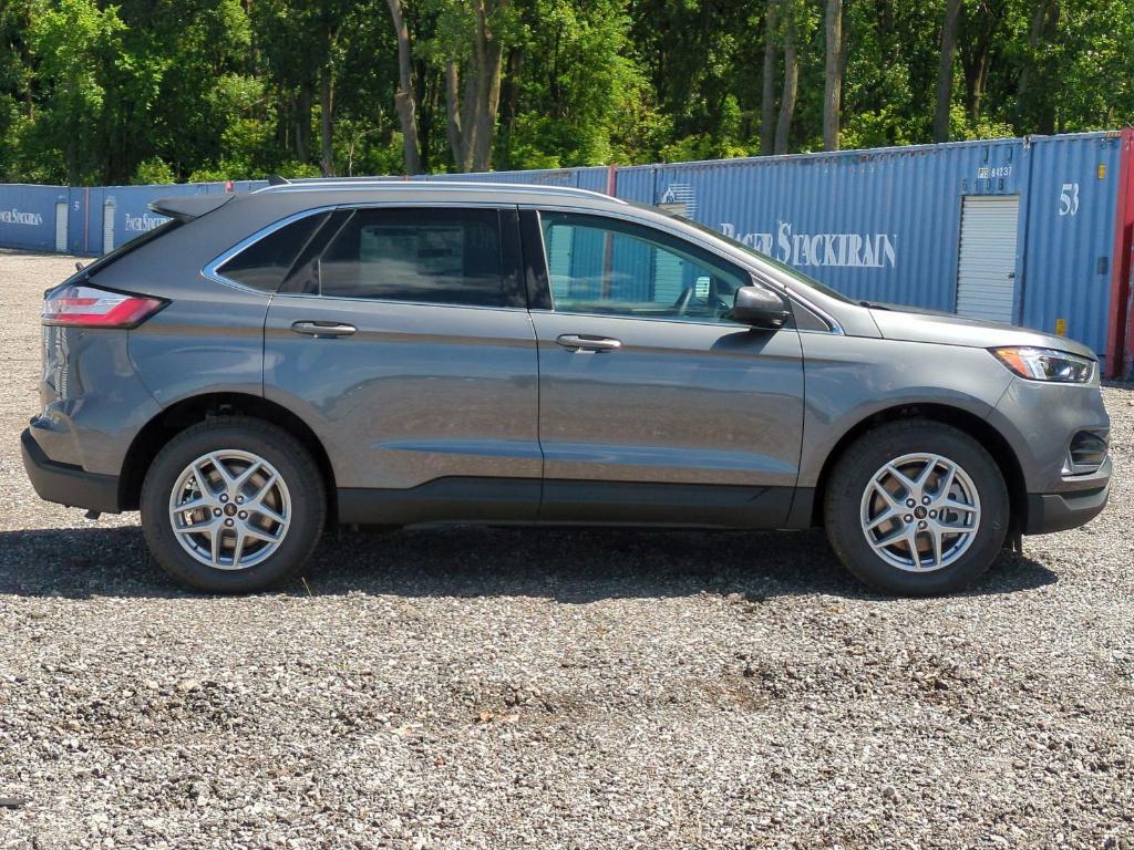 new 2024 Ford Edge car, priced at $35,911