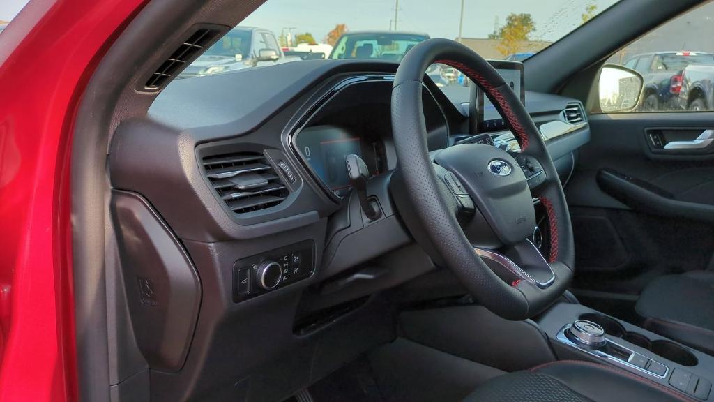 new 2025 Ford Escape car, priced at $30,504