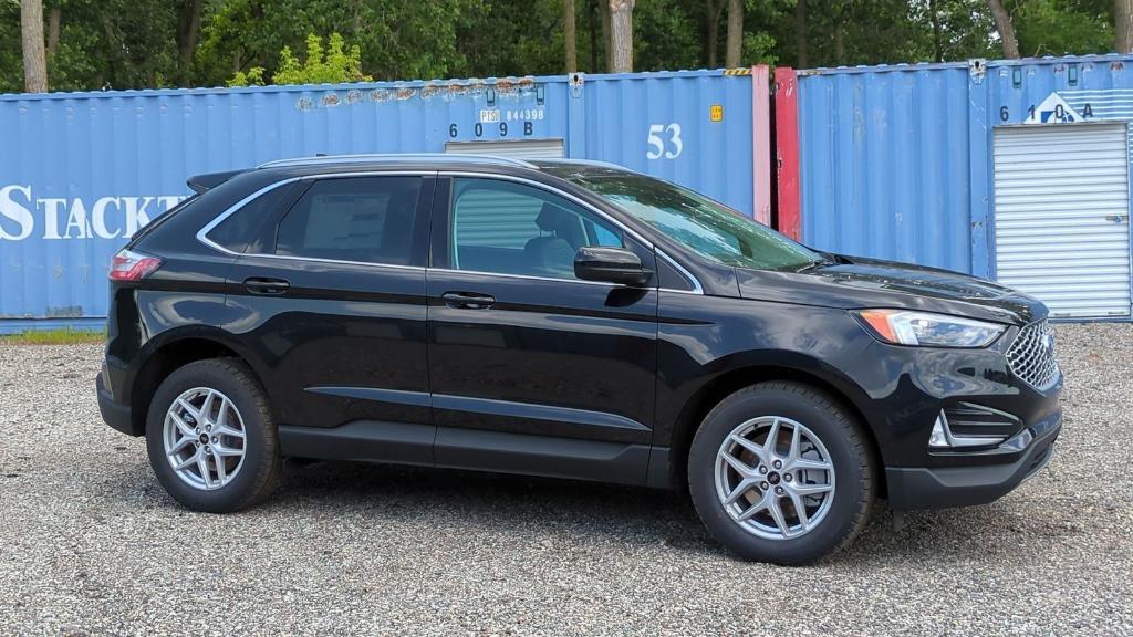 new 2024 Ford Edge car, priced at $39,911