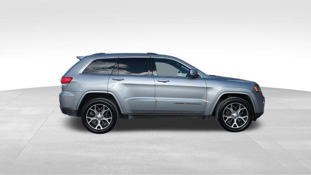 used 2018 Jeep Grand Cherokee car, priced at $18,495