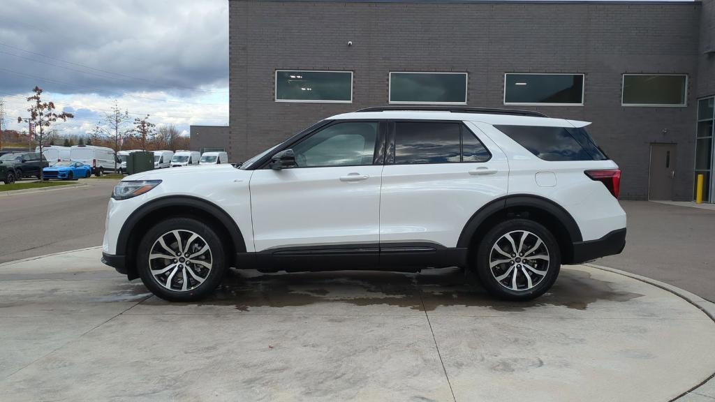 new 2025 Ford Explorer car, priced at $43,981