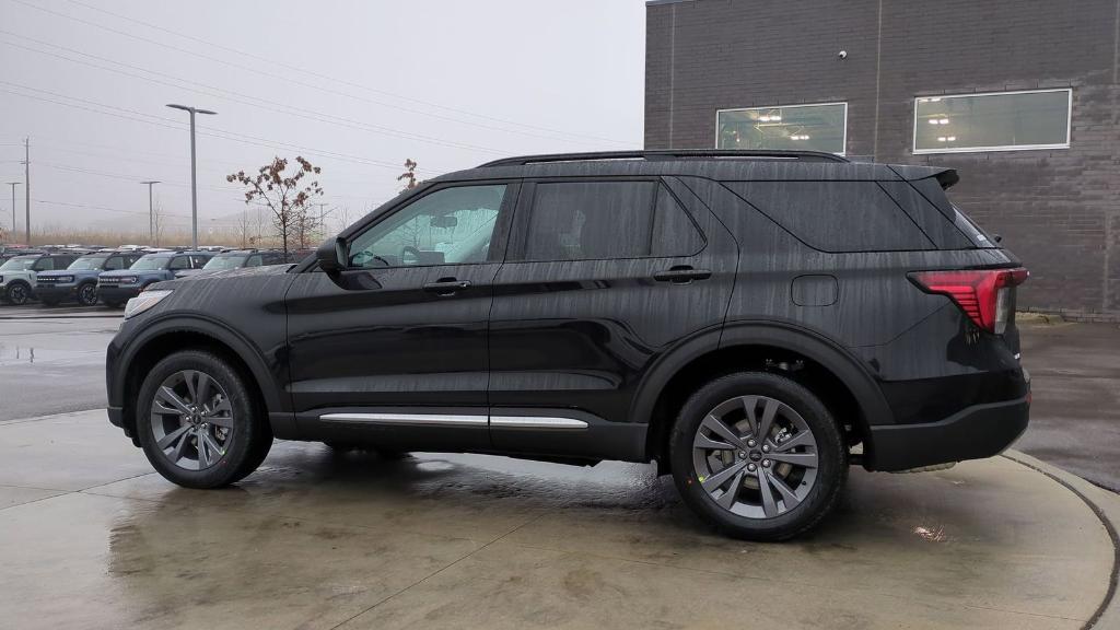 new 2025 Ford Explorer car, priced at $43,206