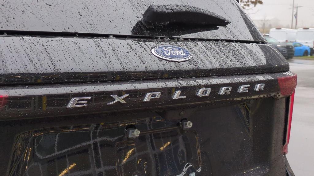 new 2025 Ford Explorer car, priced at $43,206