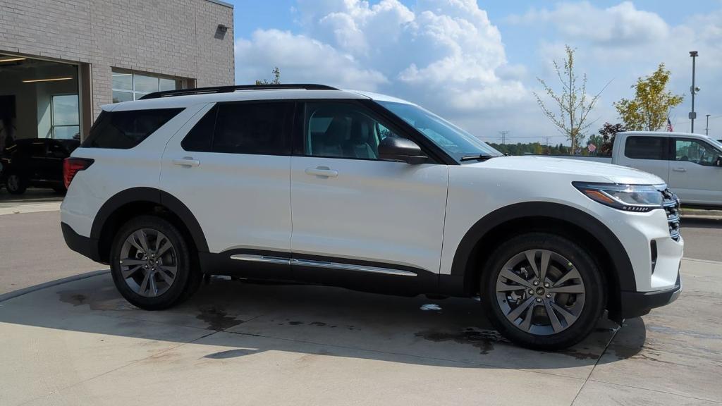 new 2025 Ford Explorer car, priced at $43,738