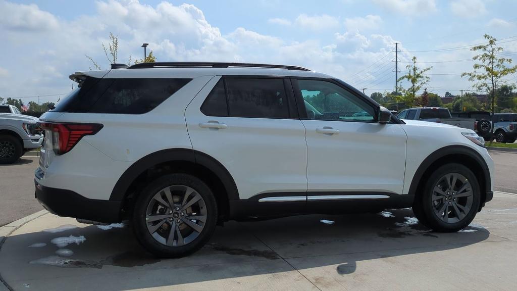 new 2025 Ford Explorer car, priced at $43,738