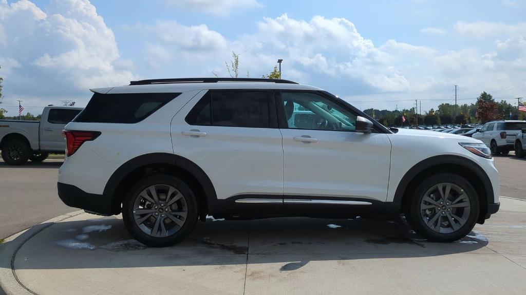 new 2025 Ford Explorer car, priced at $43,738