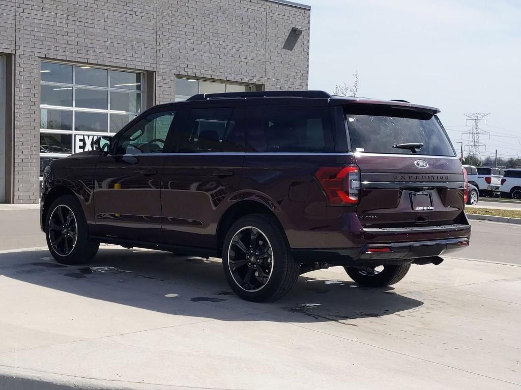 new 2024 Ford Expedition car, priced at $76,716