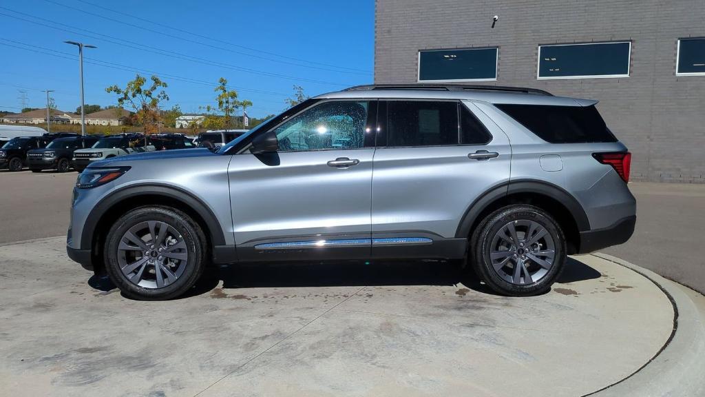 new 2025 Ford Explorer car, priced at $44,525