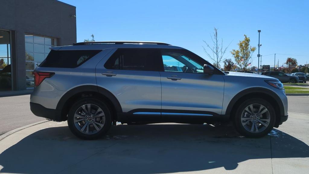 new 2025 Ford Explorer car, priced at $44,525