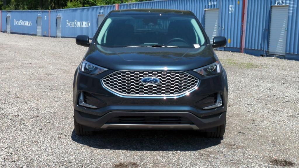 new 2024 Ford Edge car, priced at $41,629