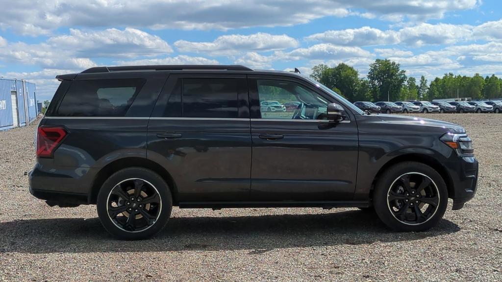 new 2024 Ford Expedition car, priced at $76,272