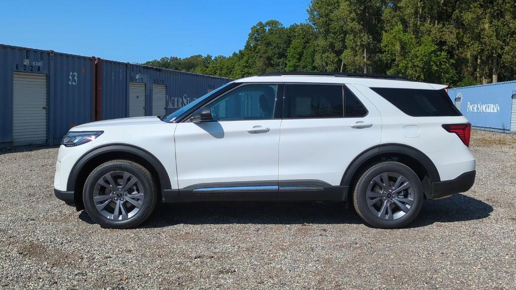 new 2025 Ford Explorer car, priced at $43,738