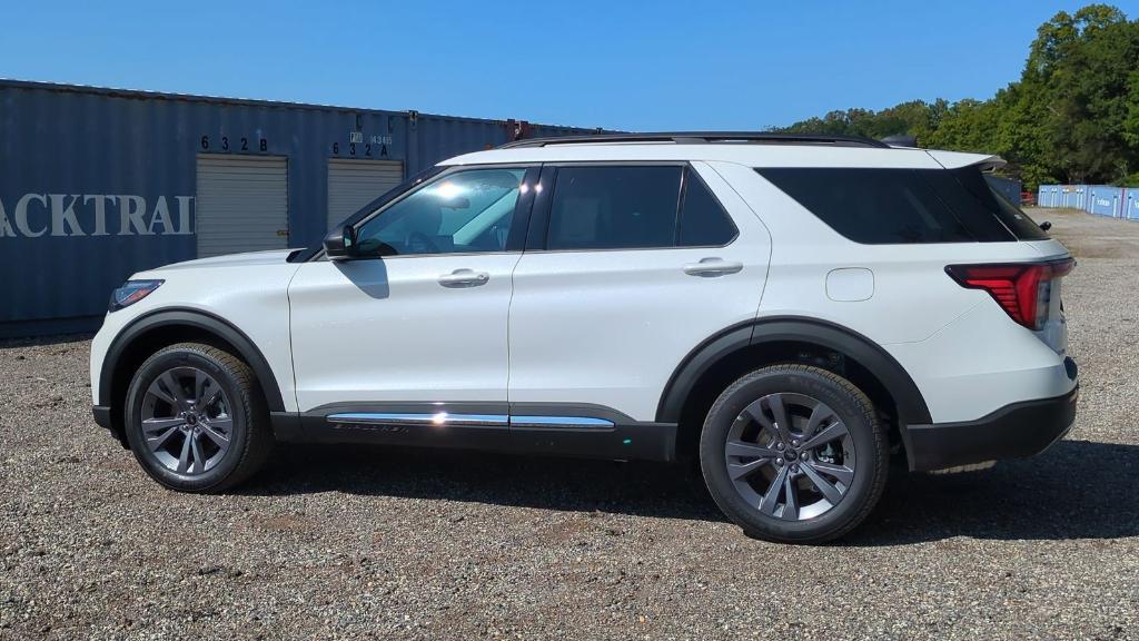 new 2025 Ford Explorer car, priced at $43,738