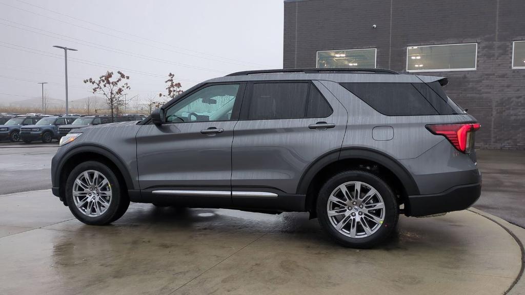 new 2025 Ford Explorer car, priced at $44,706