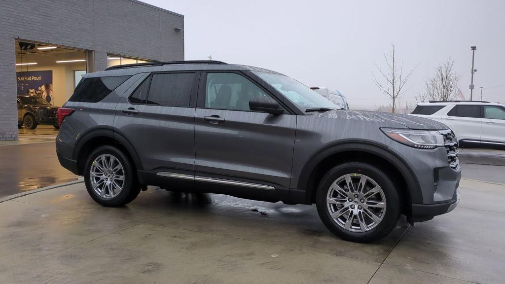 new 2025 Ford Explorer car, priced at $44,706