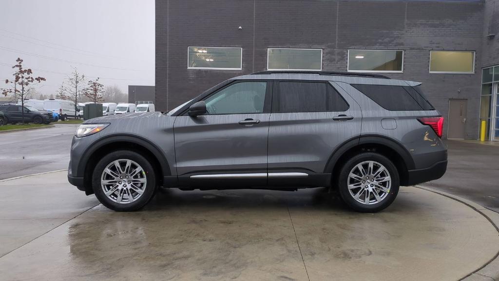 new 2025 Ford Explorer car, priced at $44,706