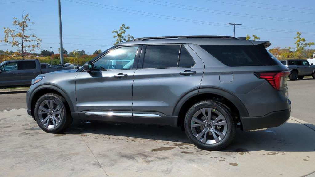 new 2025 Ford Explorer car, priced at $43,042