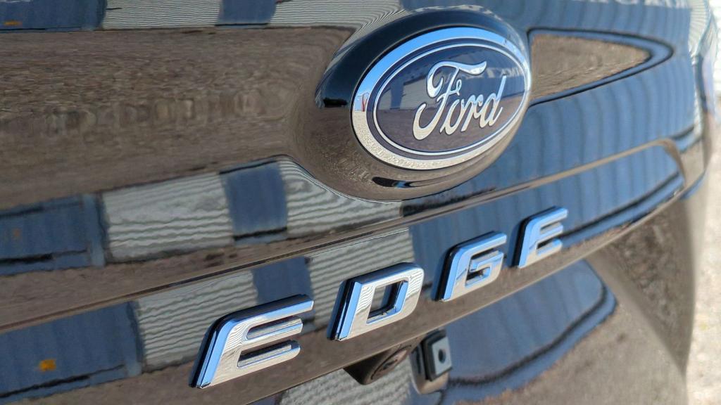 new 2024 Ford Edge car, priced at $39,754