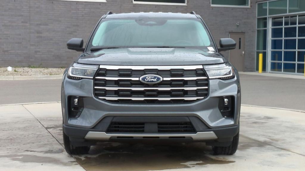 new 2025 Ford Explorer car, priced at $44,525