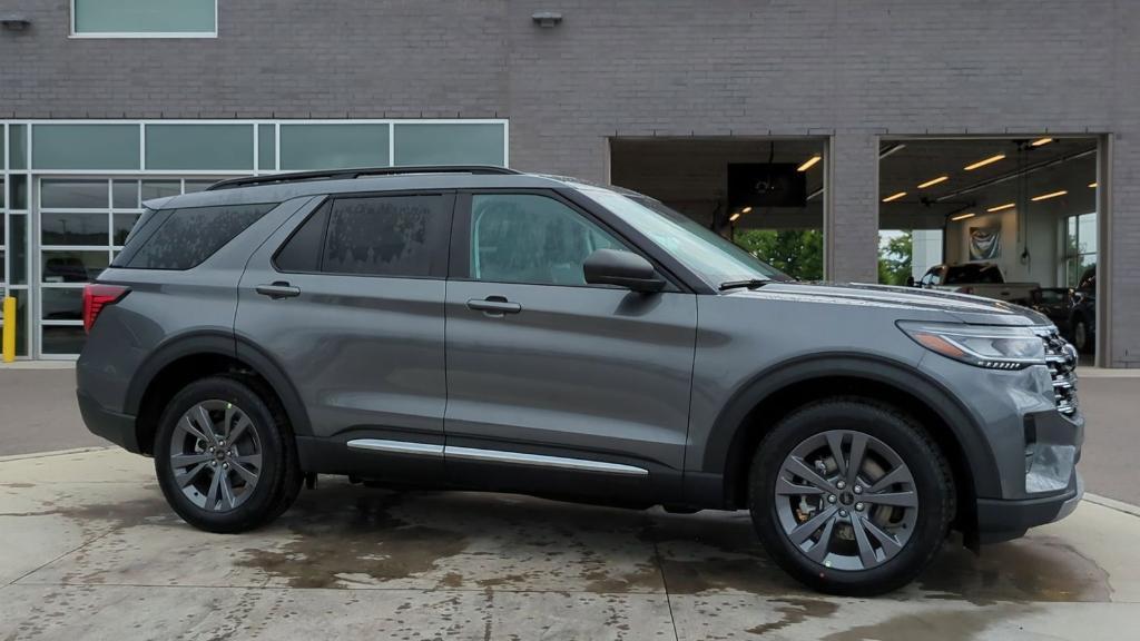 new 2025 Ford Explorer car, priced at $44,525