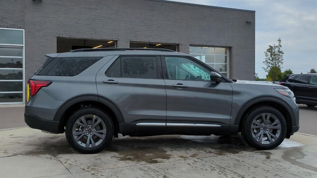 new 2025 Ford Explorer car, priced at $44,525