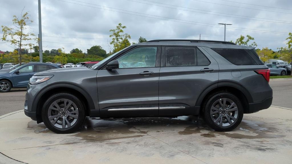 new 2025 Ford Explorer car, priced at $44,525