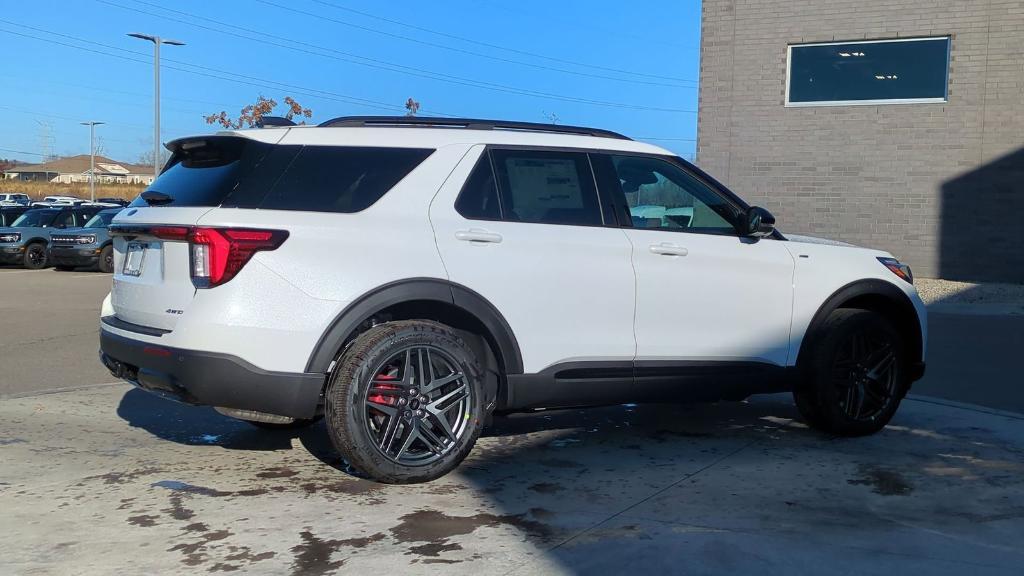 new 2025 Ford Explorer car, priced at $50,392