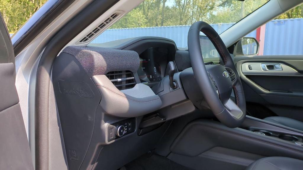 new 2025 Ford Explorer car, priced at $44,181