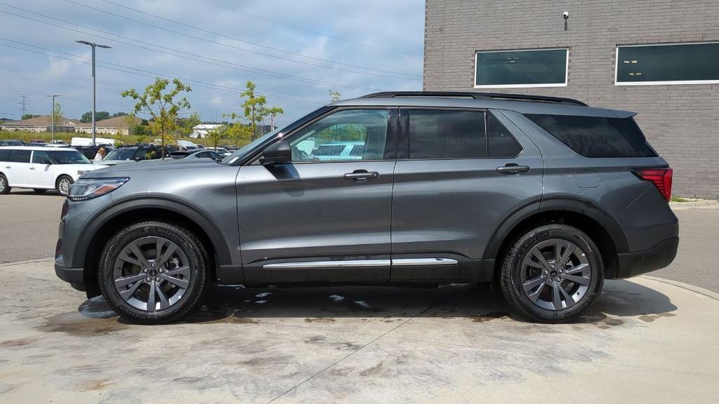 new 2025 Ford Explorer car, priced at $44,181