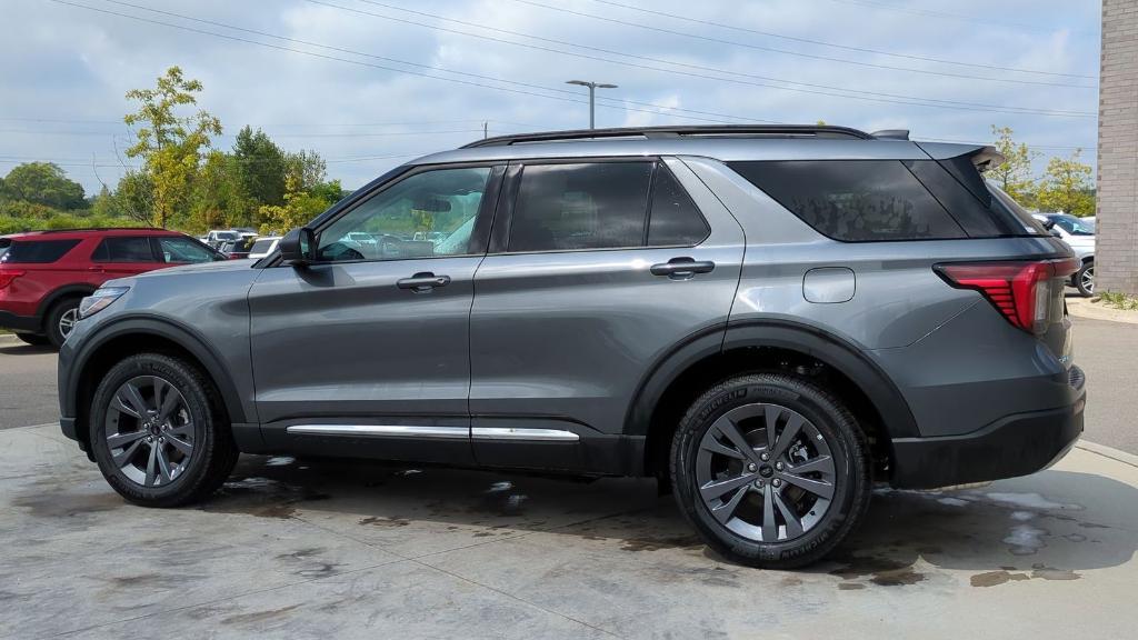 new 2025 Ford Explorer car, priced at $44,181