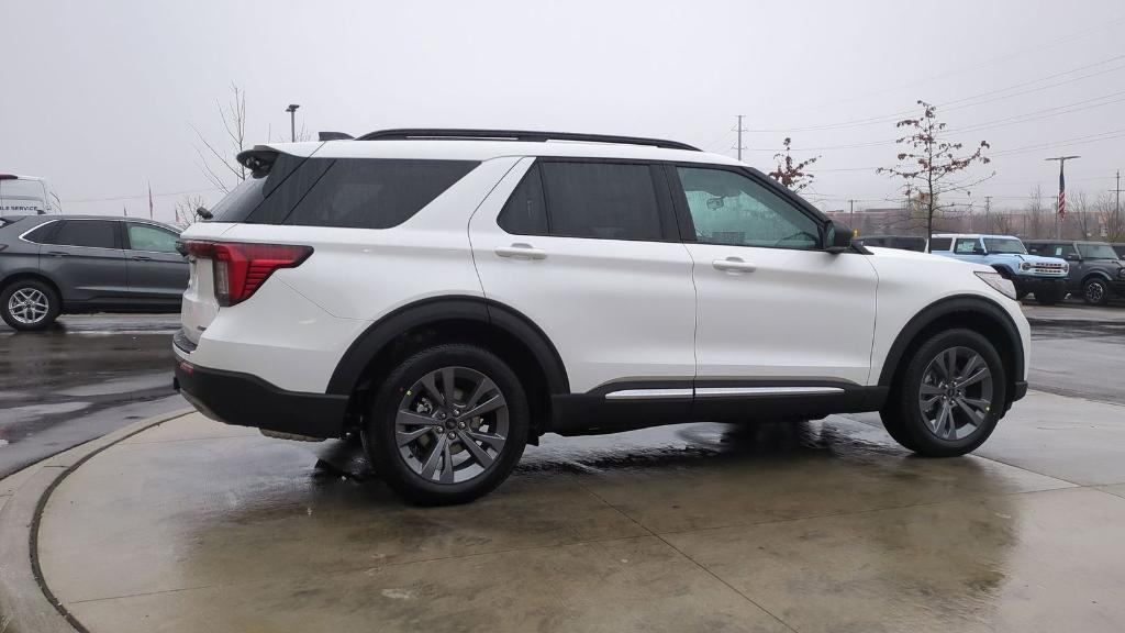 new 2025 Ford Explorer car, priced at $43,991