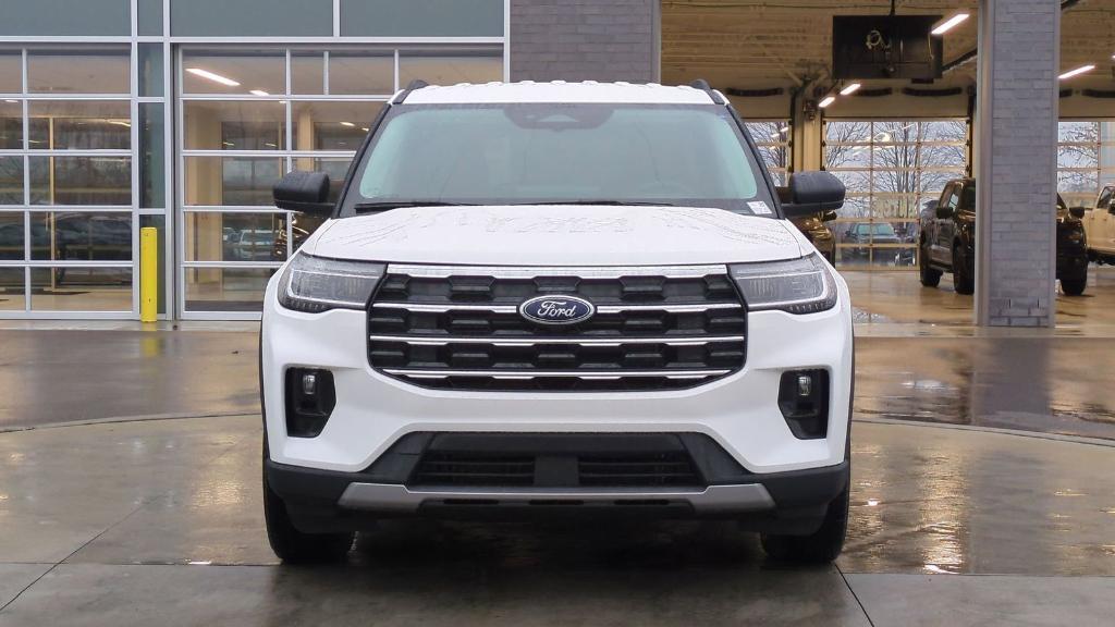 new 2025 Ford Explorer car, priced at $43,991