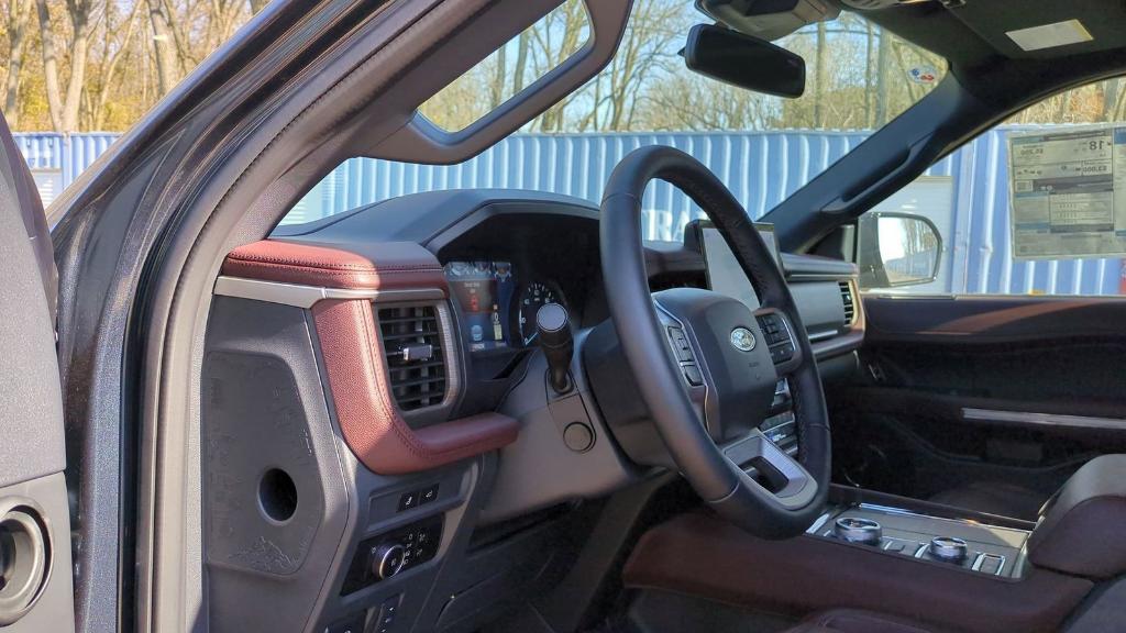 new 2024 Ford Expedition car, priced at $71,658