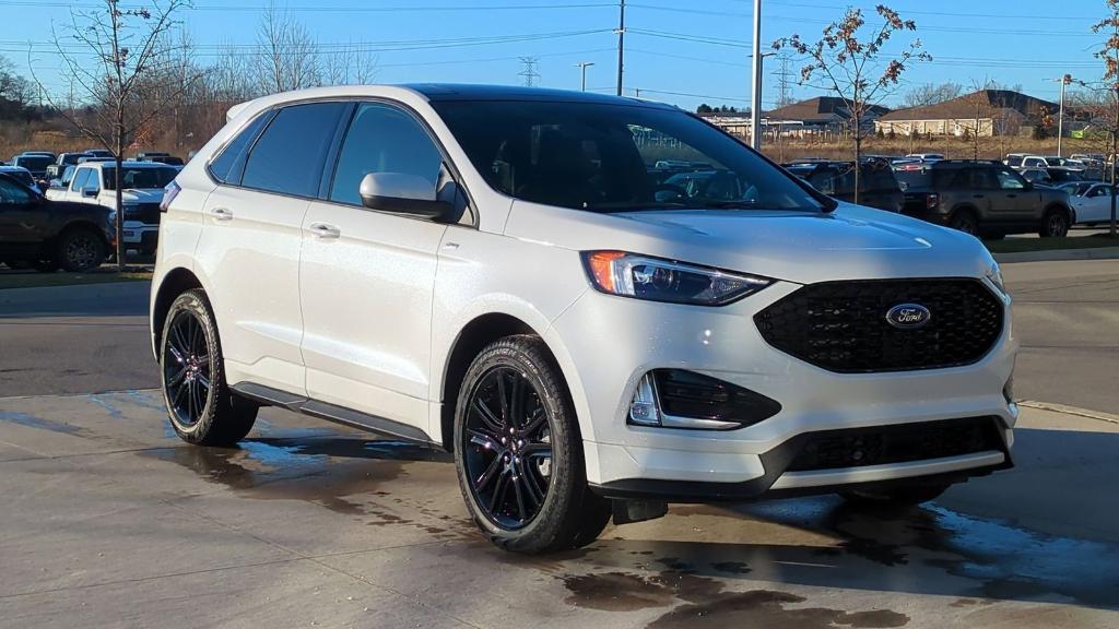 new 2024 Ford Edge car, priced at $40,739