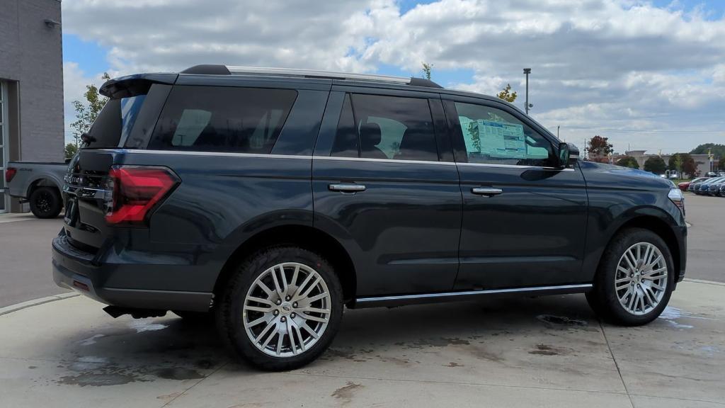 new 2024 Ford Expedition car, priced at $71,658