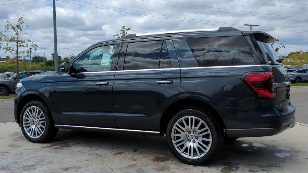 new 2024 Ford Expedition car, priced at $71,658