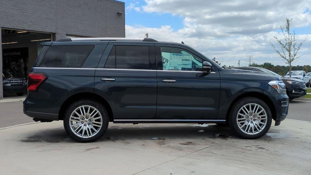 new 2024 Ford Expedition car, priced at $71,658