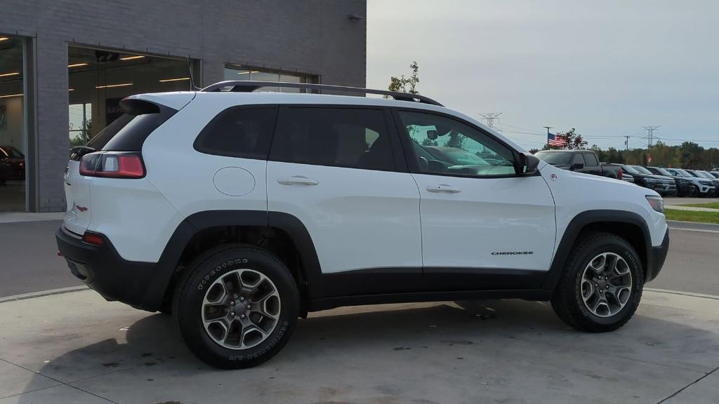 used 2020 Jeep Cherokee car, priced at $17,995