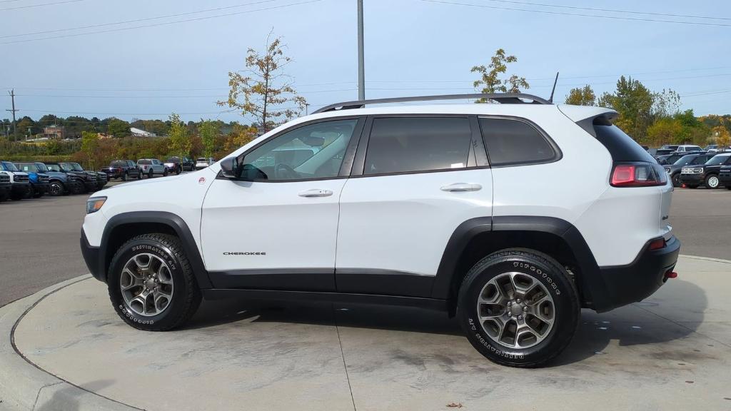 used 2020 Jeep Cherokee car, priced at $17,995