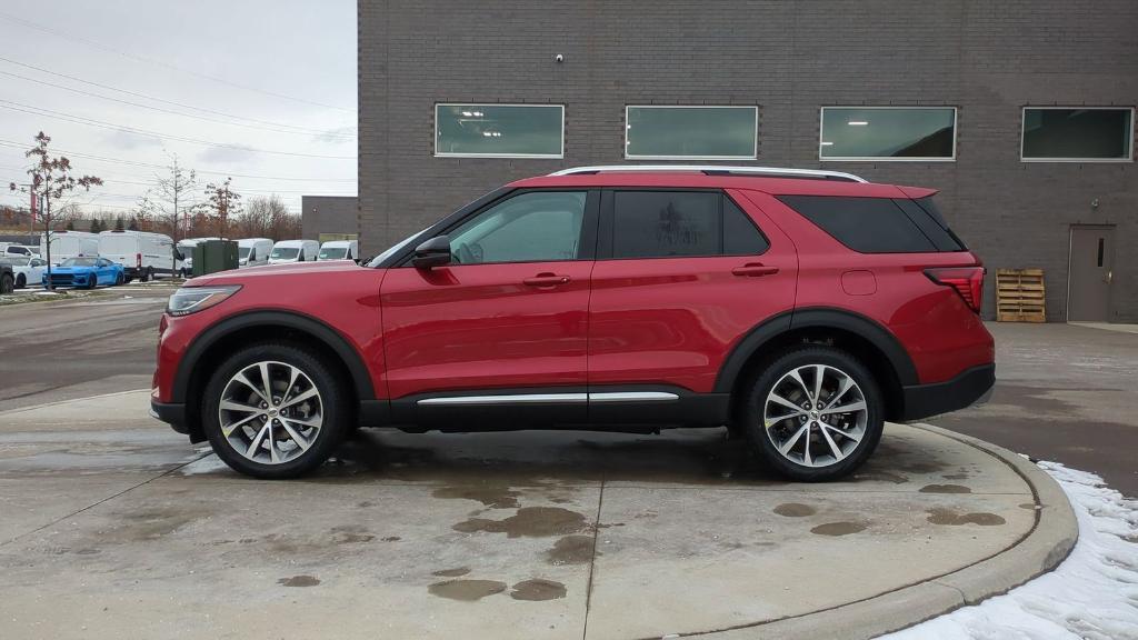 new 2025 Ford Explorer car, priced at $54,521