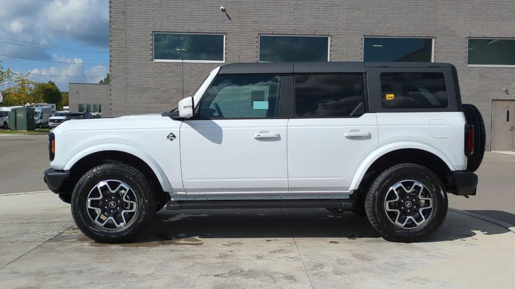 new 2024 Ford Bronco car, priced at $52,578