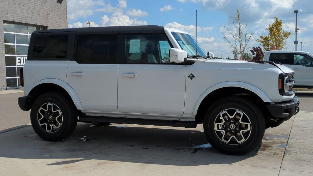 new 2024 Ford Bronco car, priced at $52,578