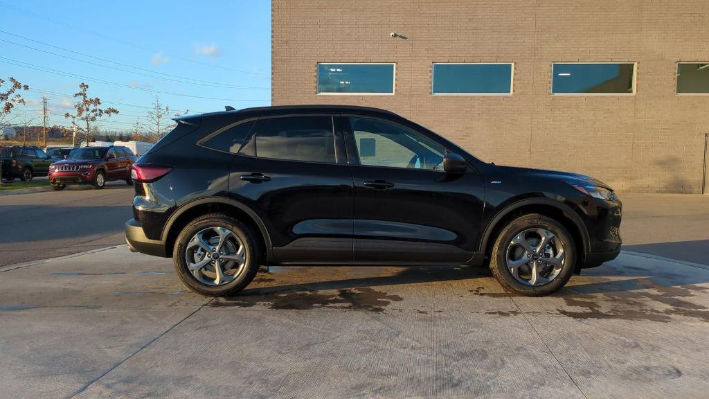 new 2025 Ford Escape car, priced at $32,566