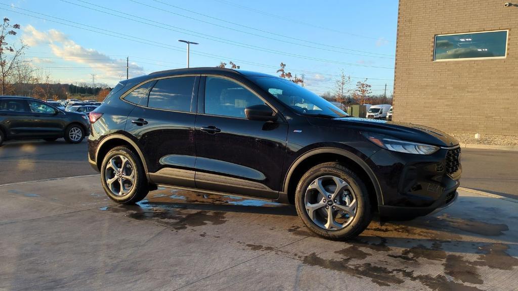 new 2025 Ford Escape car, priced at $32,566