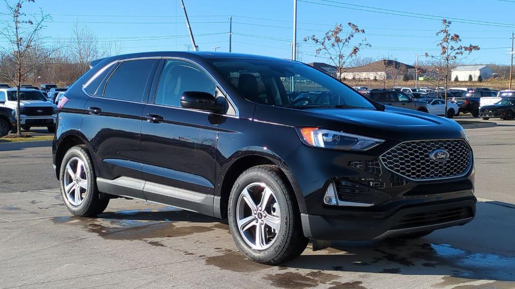 new 2024 Ford Edge car, priced at $37,930