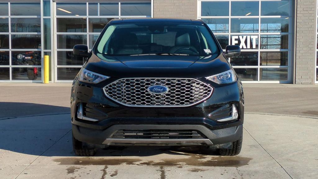 new 2024 Ford Edge car, priced at $37,930