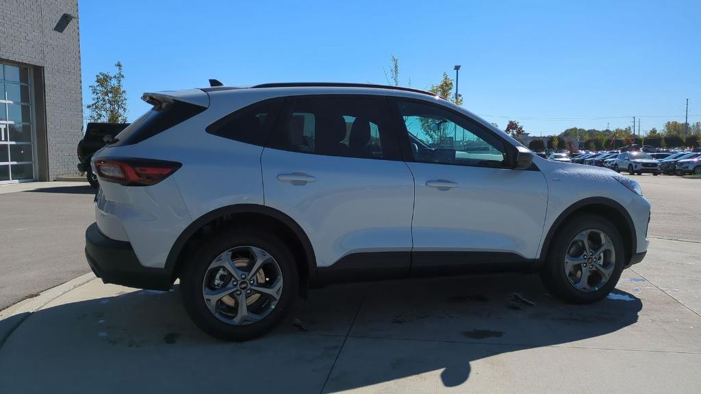 new 2025 Ford Escape car, priced at $31,952