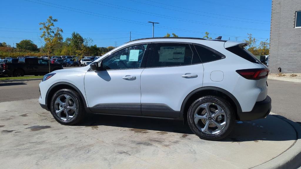 new 2025 Ford Escape car, priced at $31,952