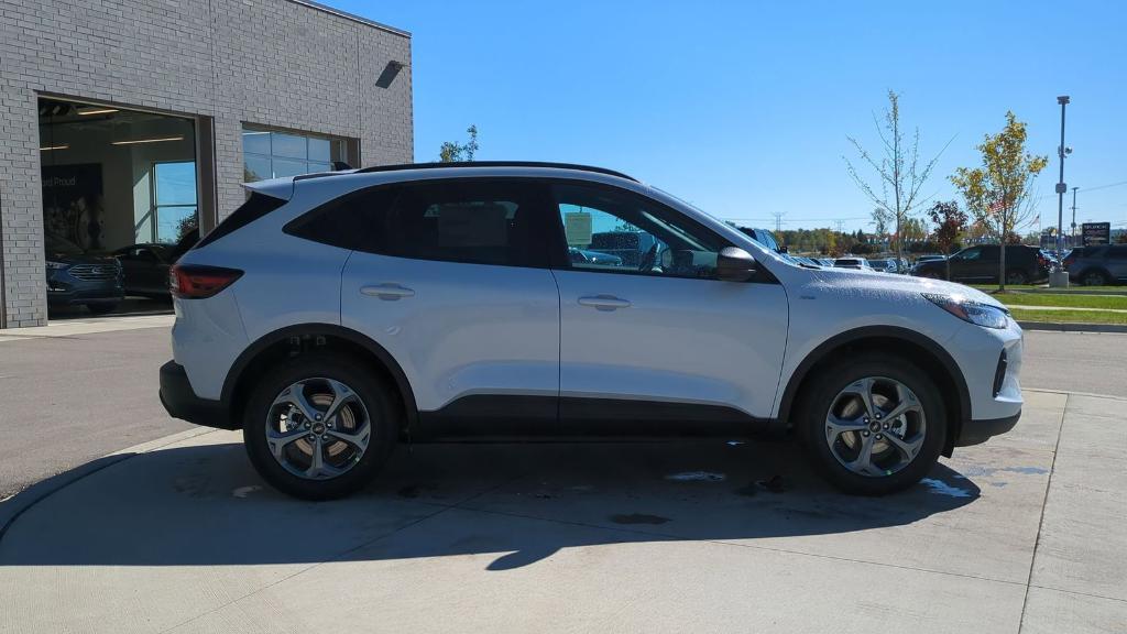 new 2025 Ford Escape car, priced at $31,952